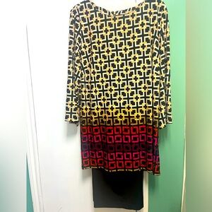 Beautiful two piece pantsuit.